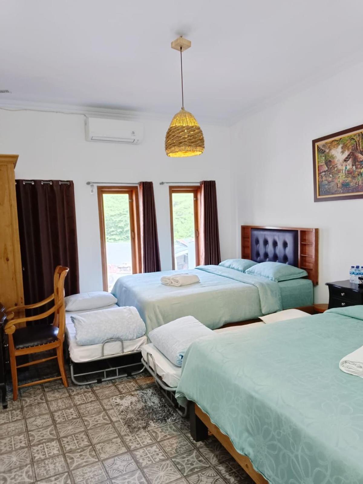 Homestay Limolas *